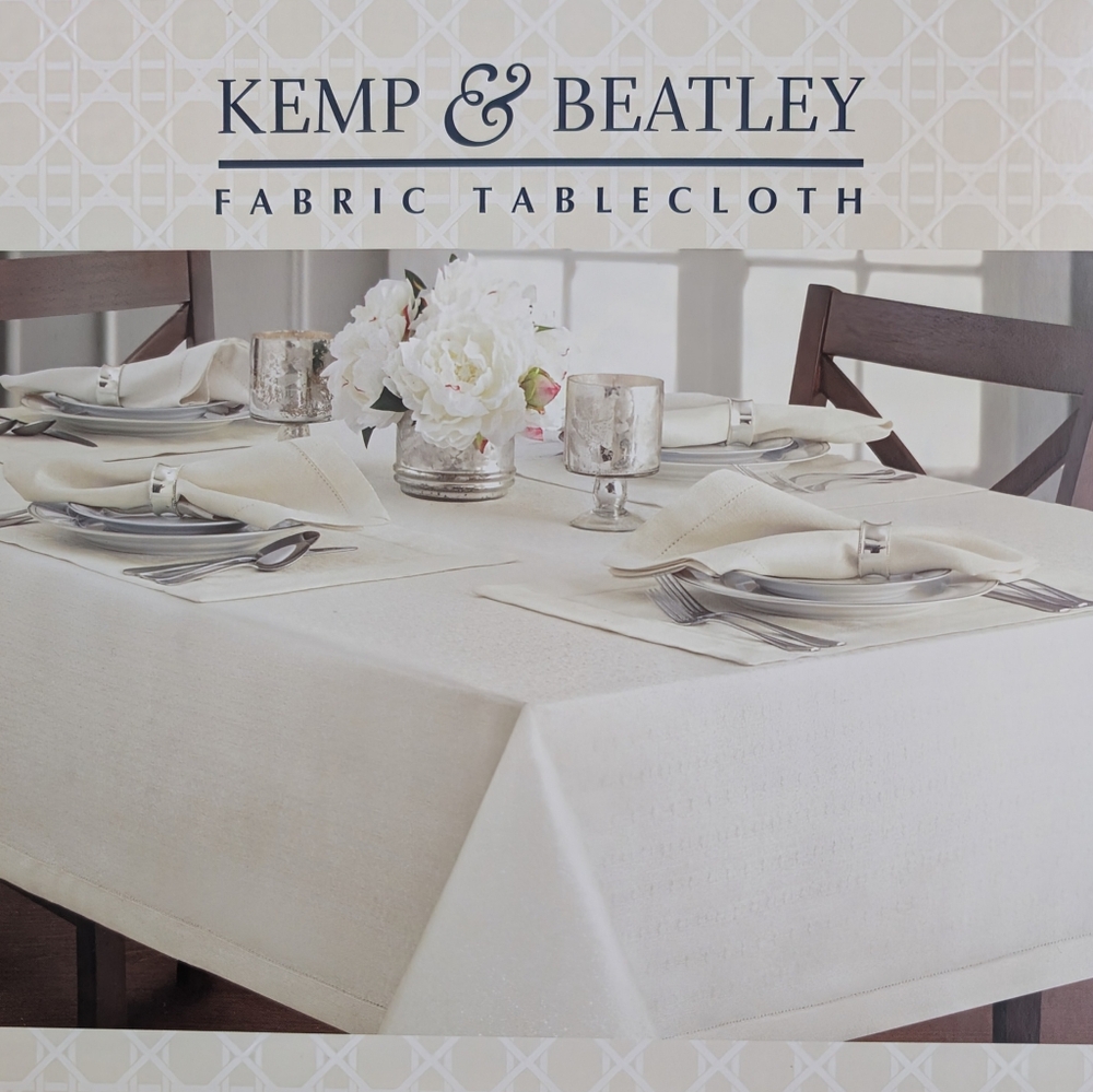 NWT Kemp & Beatley Ivory & Gold Shimmer Hemstitch Tablecloth 60x84" Oblong 6-8